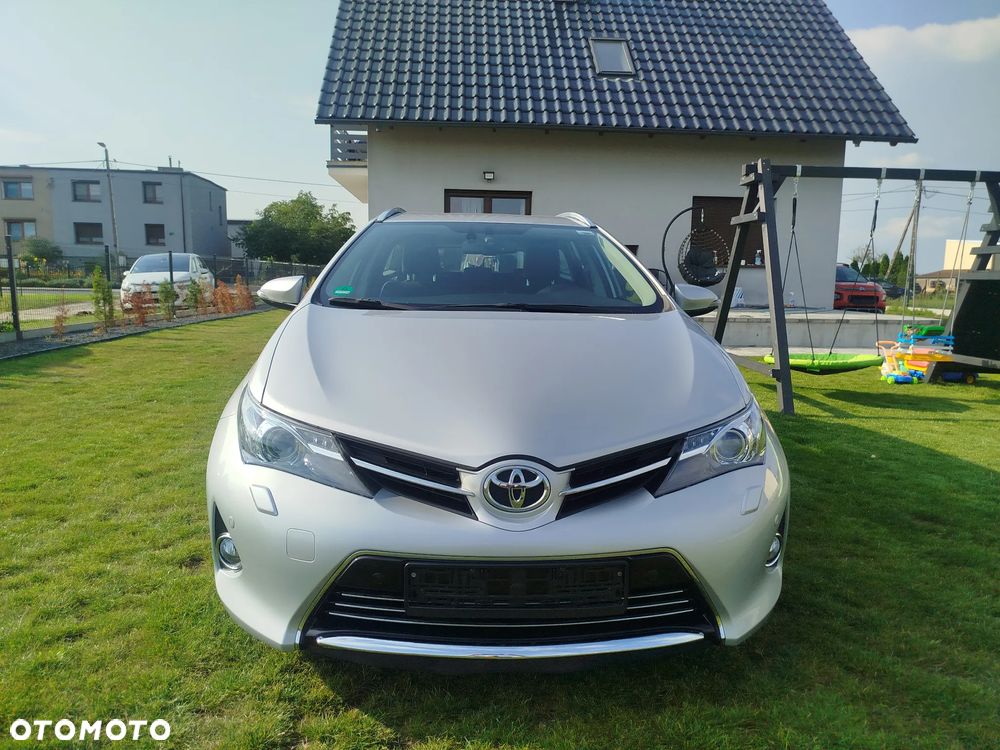 Toyota Auris - 2