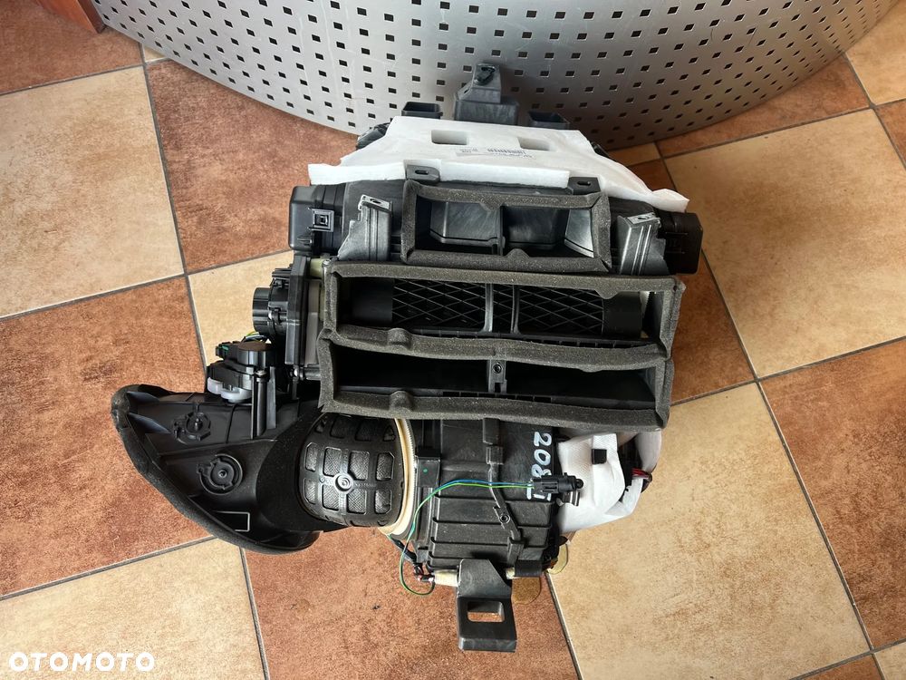 NAGRZEWNICA KLIMATRONIK WENTYLATOR  CITROEN DS3 CROSSBACK PEUGEOT 208 II EUROPA 2020 ROK - 10