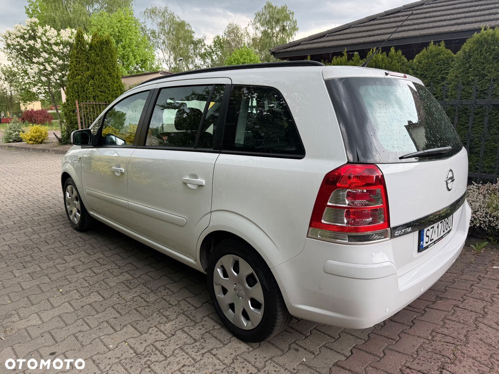 Opel Zafira 1.8 Family - 26