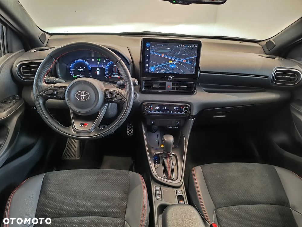 Toyota Yaris Hybrid 1.5 GR Sport - 11