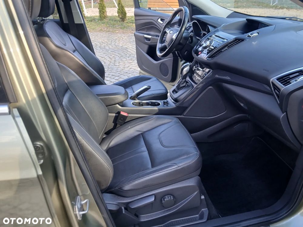 Ford Kuga 2.0 TDCi 4x4 Titanium - 25