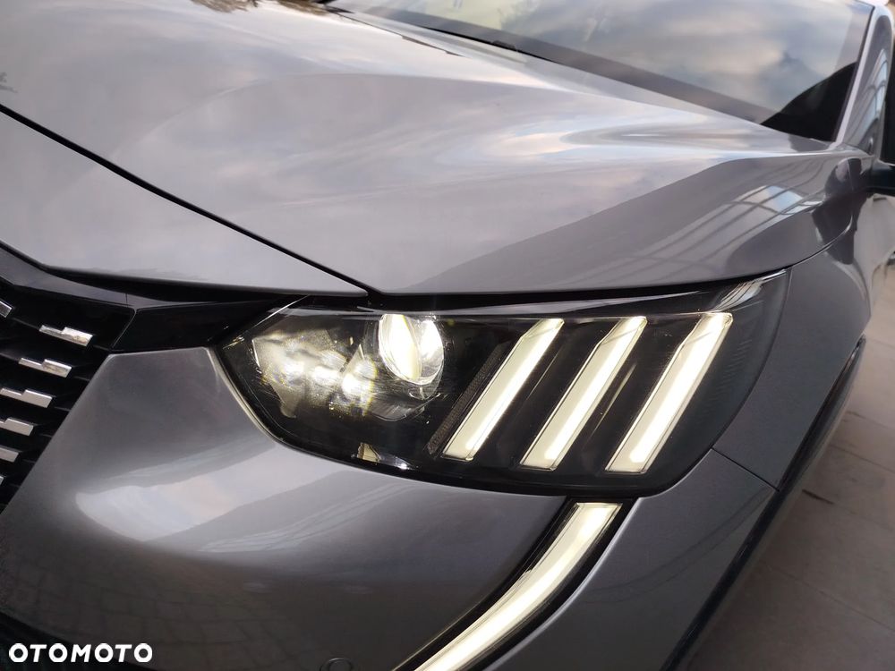 Peugeot 208 PureTech 100 GT - 33