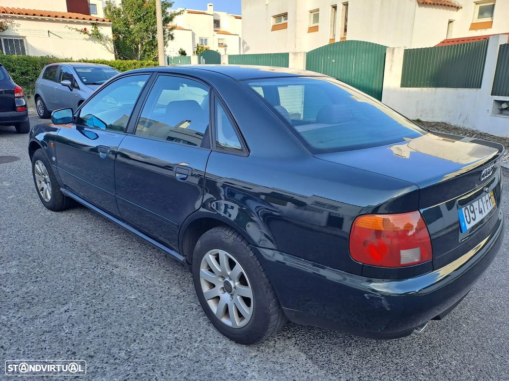 Audi A4 1.6 Plus - 13
