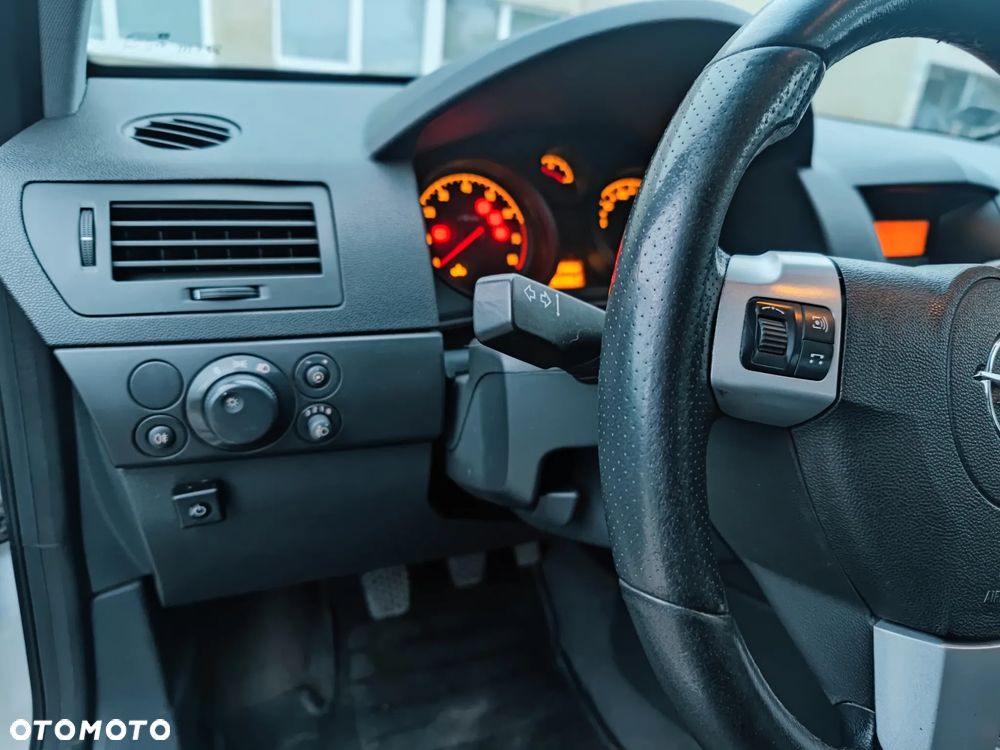 Opel Astra 1.6 EU5 - 10