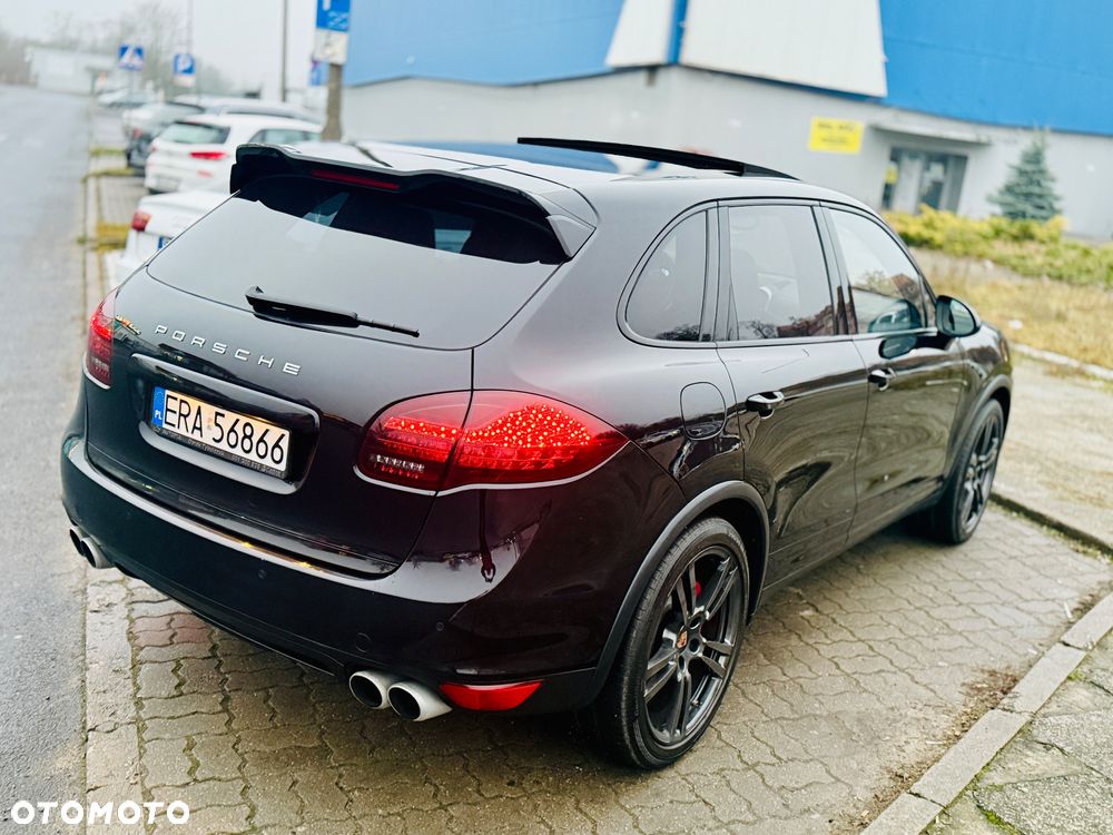 Porsche Cayenne Turbo Tiptronic S - 9