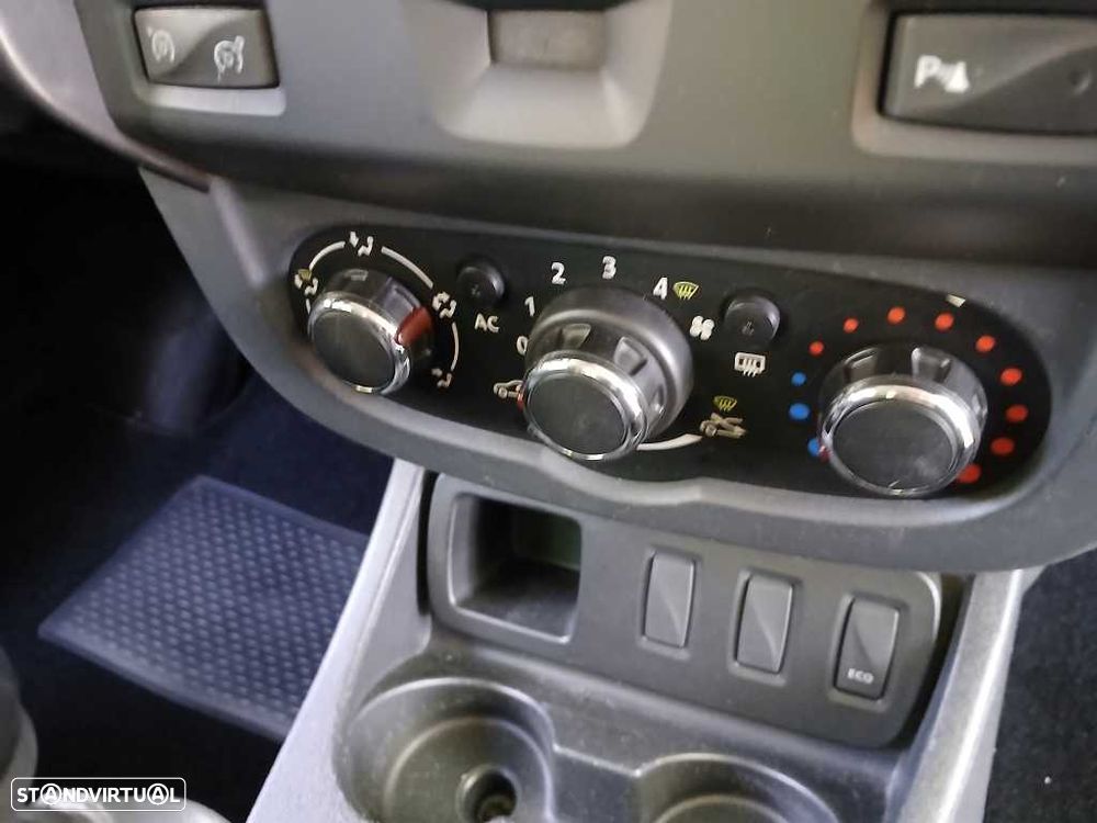 Dacia Duster 1.2 TCe Prestige - 33