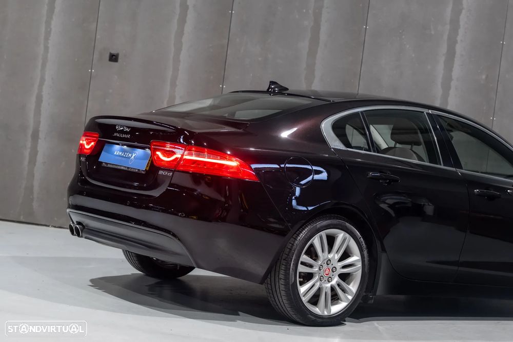 Jaguar XE 2.0 D Prestige Aut. - 6