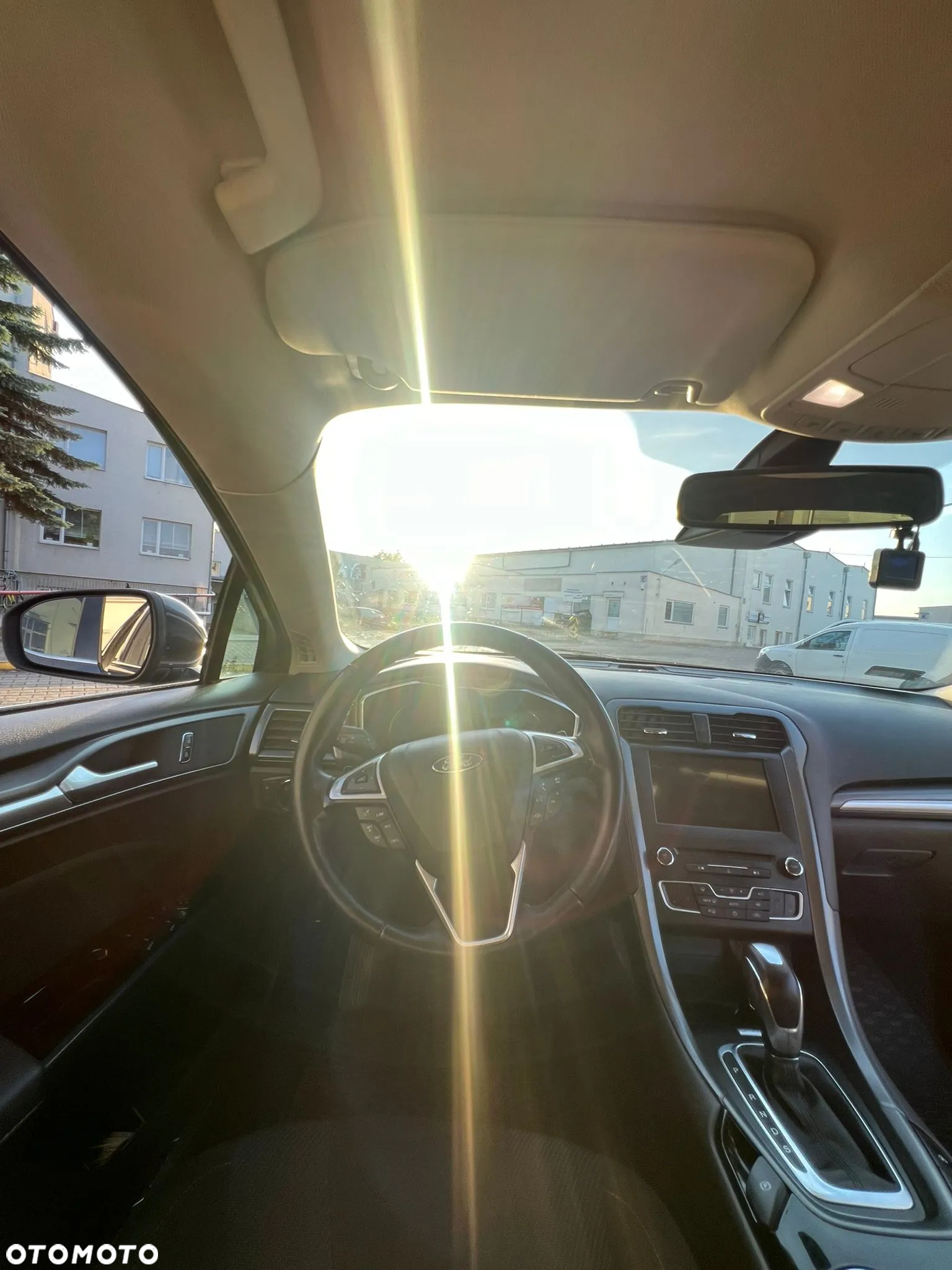 Ford Mondeo 2.0 EcoBoost Titanium - 16
