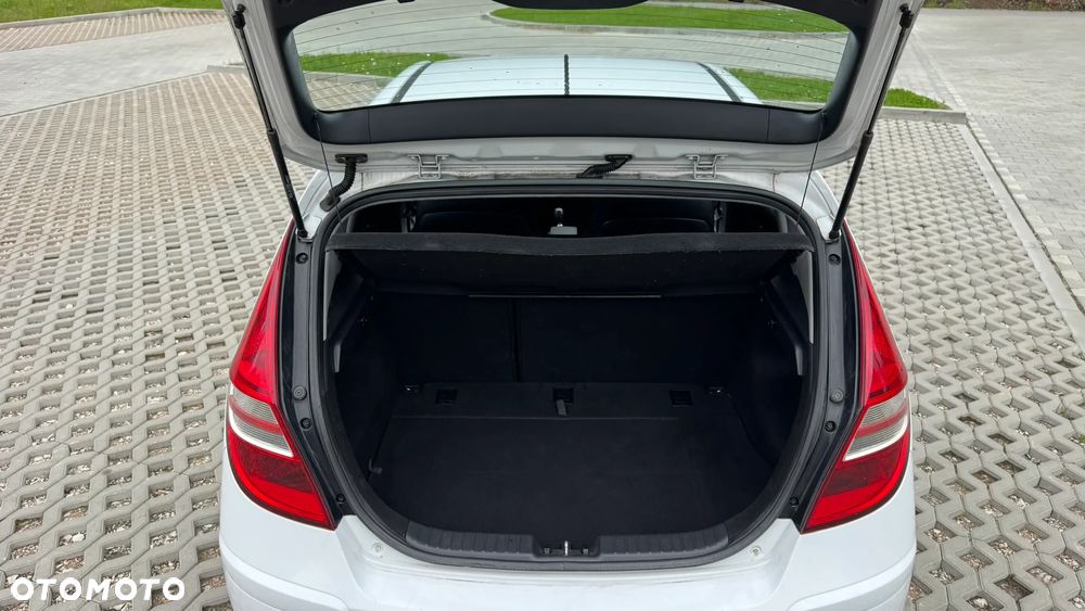 Hyundai i30 1.4 Base - 14