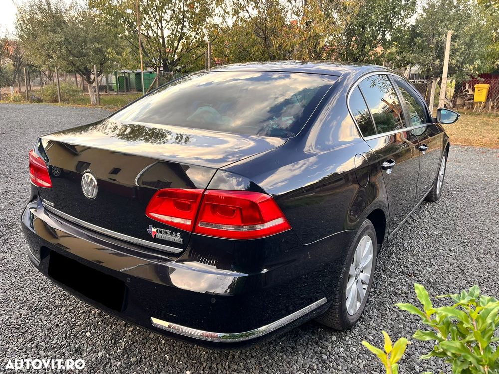 Volkswagen Passat - 4