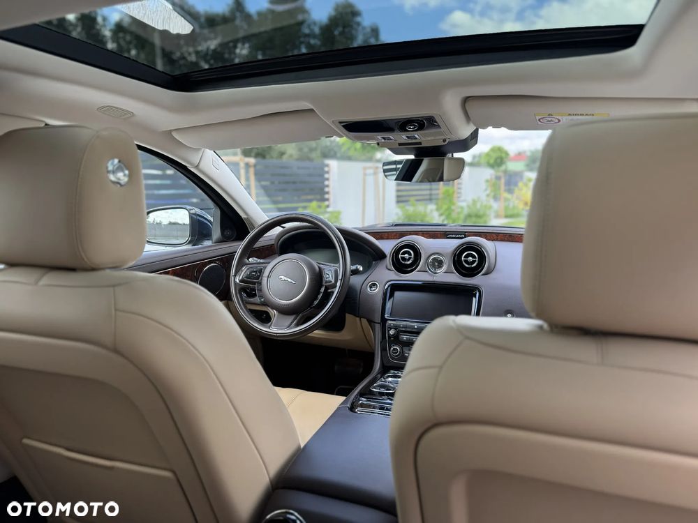 Jaguar XJ 3.0 V6 Premium Luxury - 19