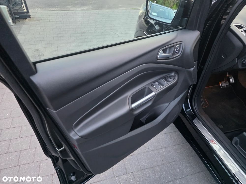 Ford Kuga 1.5 EcoBoost 4x4 ST-Line - 16