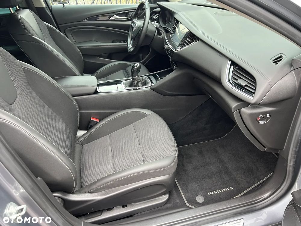 Opel Insignia - 26