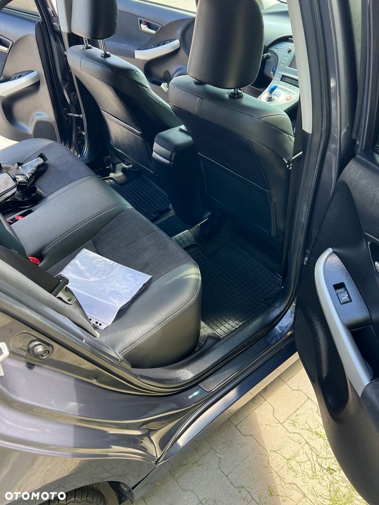 Toyota Prius 1.8 Hybrid Premium - 9