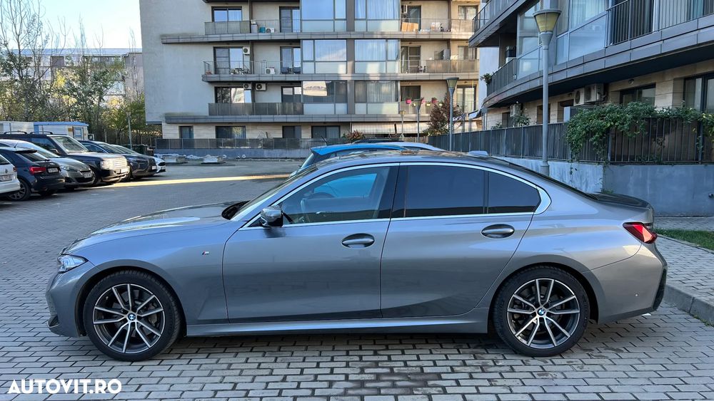 BMW Seria 3 330i xDrive Aut. - 2