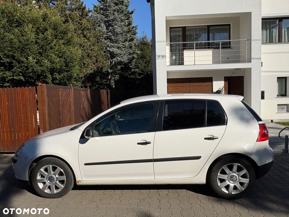 Volkswagen Golf V 1.9 TDI Comfortline - 4