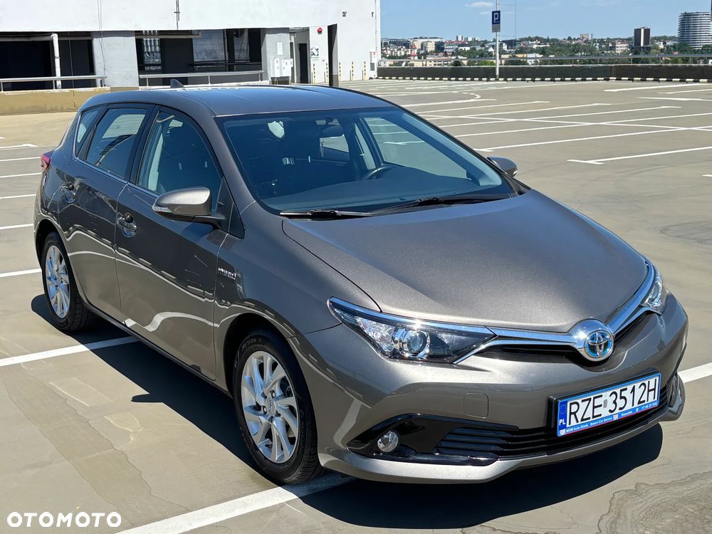 Toyota Auris 1.8 HSD Prestige - 1