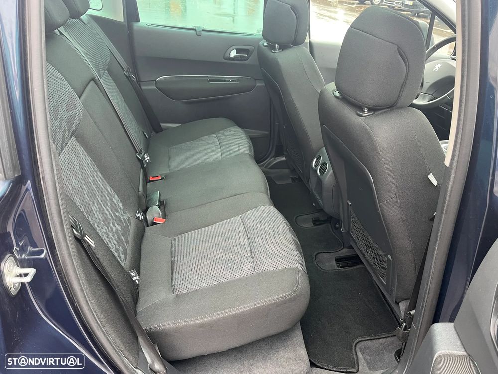 Peugeot 3008 1.6 HDi Allure - 16