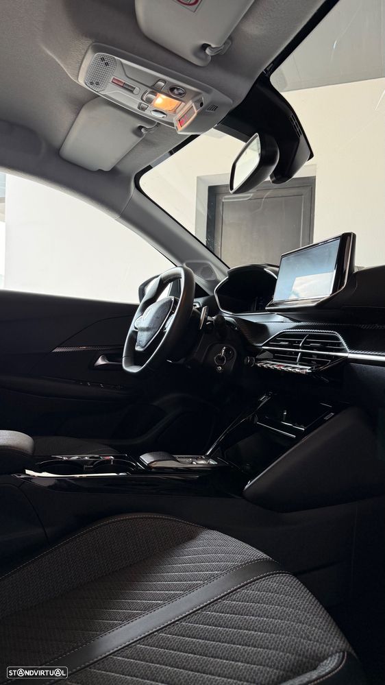 Peugeot 208 1.2 Hybrid Allure e-DCS6 - 14