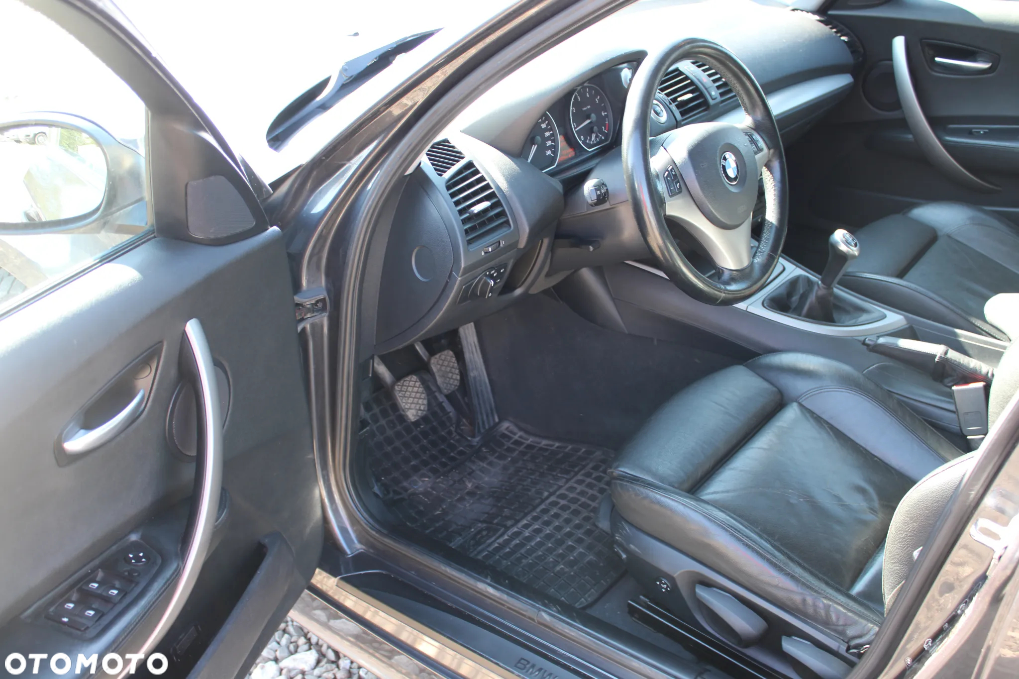 BMW Seria 1 120i - 6