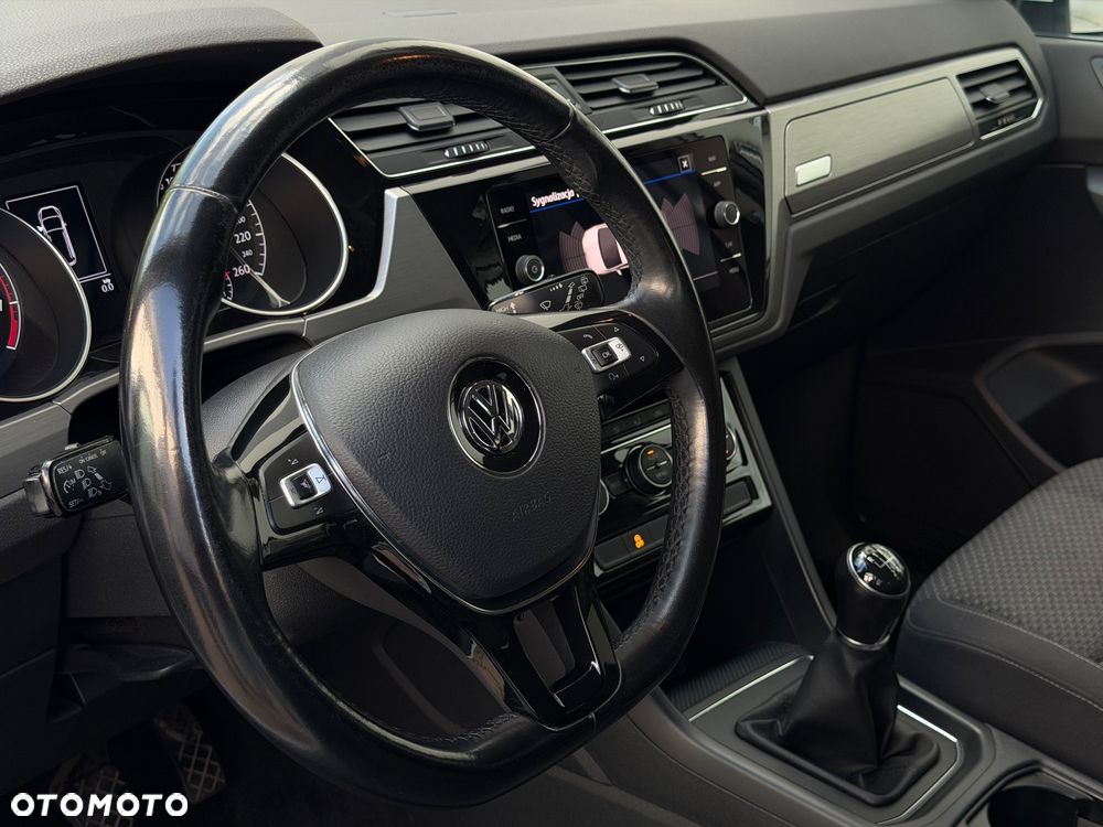 Volkswagen Touran 1.4 TSI BMT Comfortline - 10
