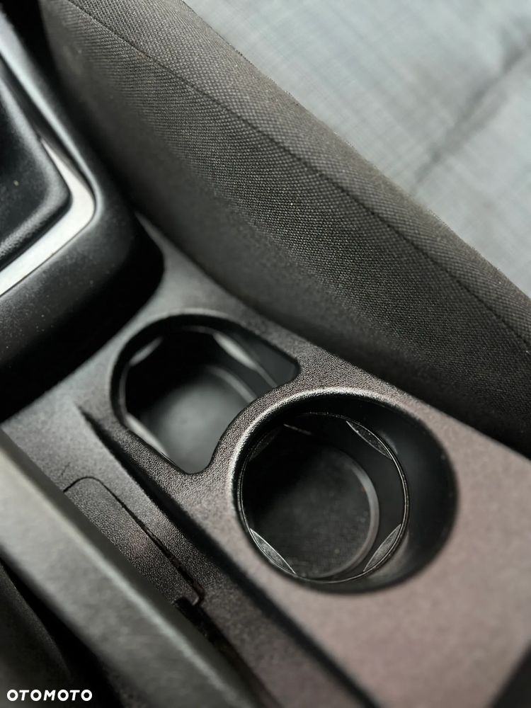 Kia Ceed - 25