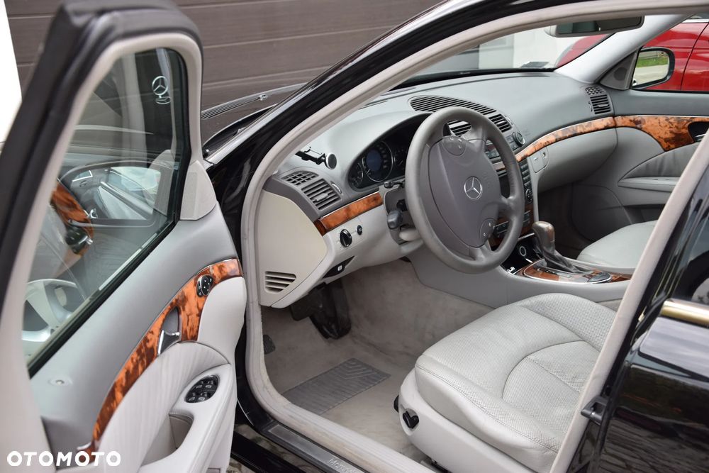 Mercedes-Benz Klasa E 320 T 4 Matic Elegance - 8