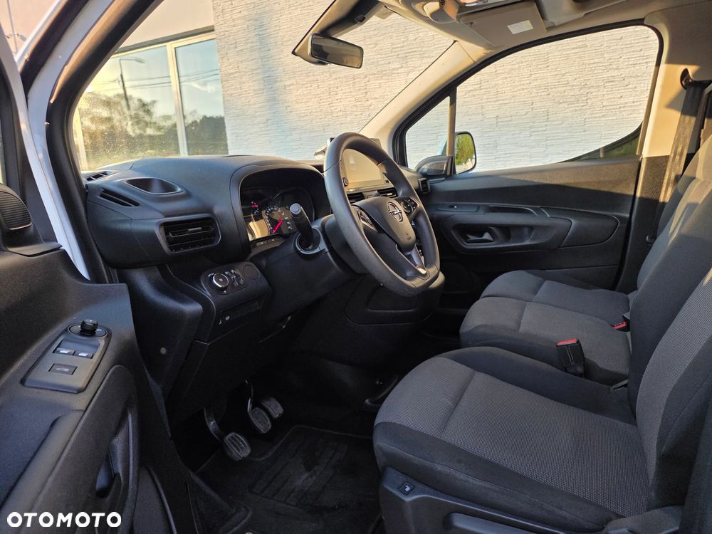 Opel Combo 1.2 benzyna Vat! rok2020 navi klima 3-osobowy tempomat grzana szyba fotele hak - 4