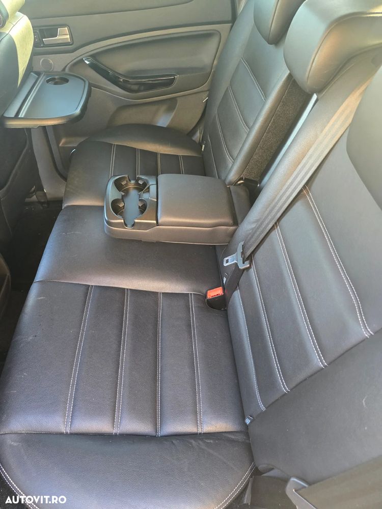 Ford Kuga 2.0 TDCi 4x4 Aut. Titanium - 10