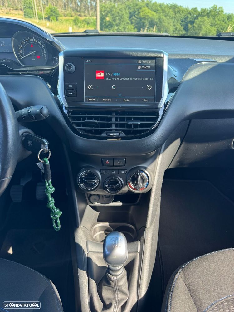 Peugeot 208 1.5 BlueHDi Signature - 9
