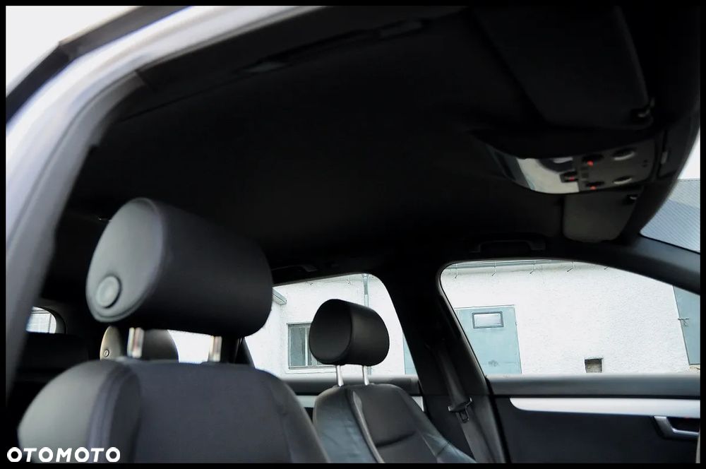 Audi A4 Avant 2.4 - 8