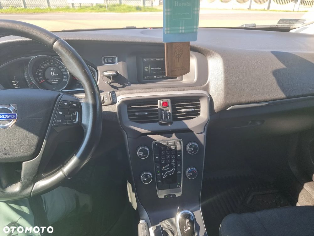 Volvo V40 D3 Geartronic - 9