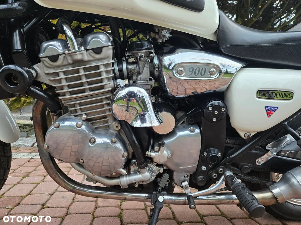 Triumph Thunderbird - 33