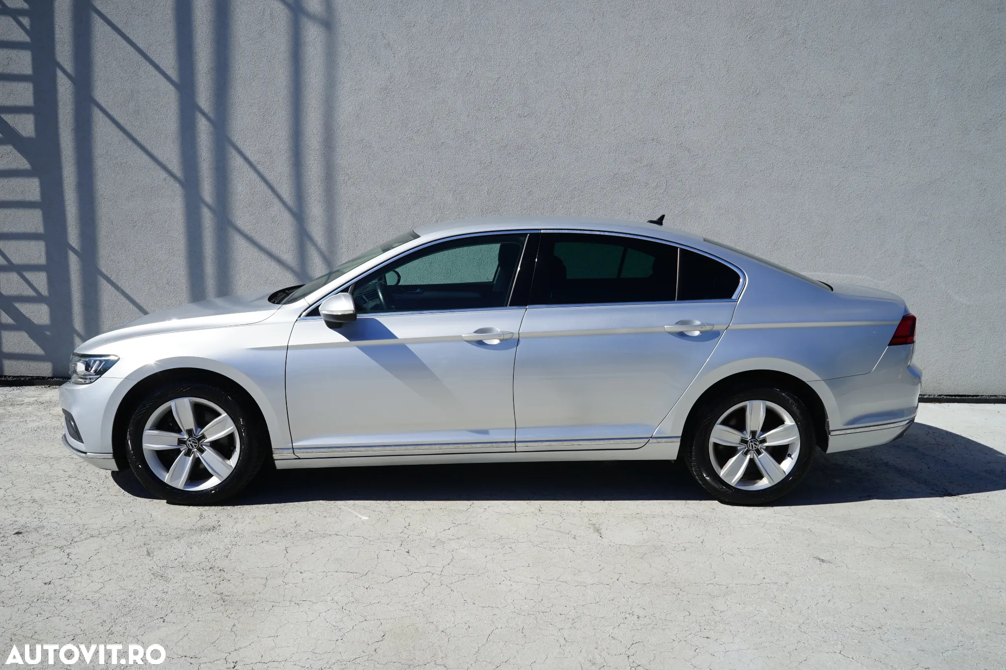 Volkswagen Passat Variant 2.0 TDI DSG Highline - 3