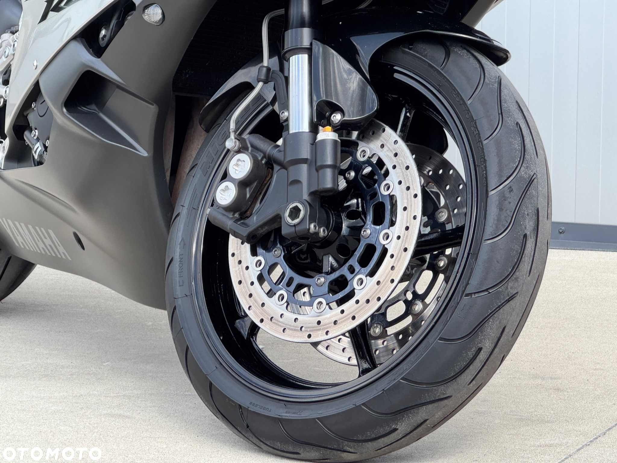 Yamaha YZF - 4