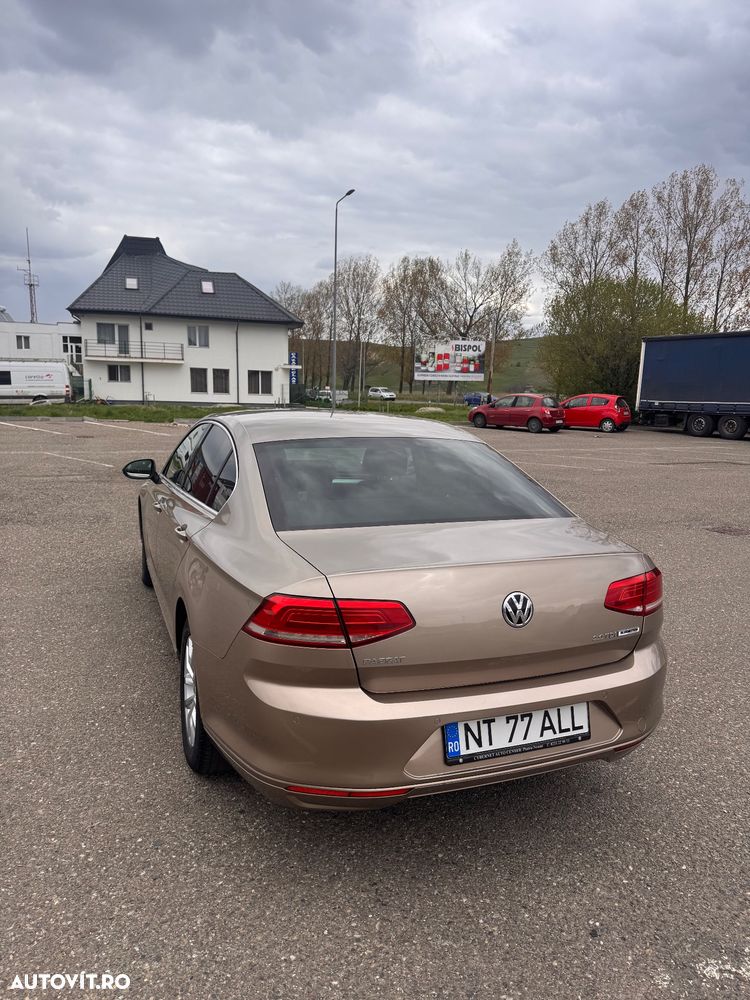 Volkswagen Passat 2.0 TDI DSG Comfortline - 6