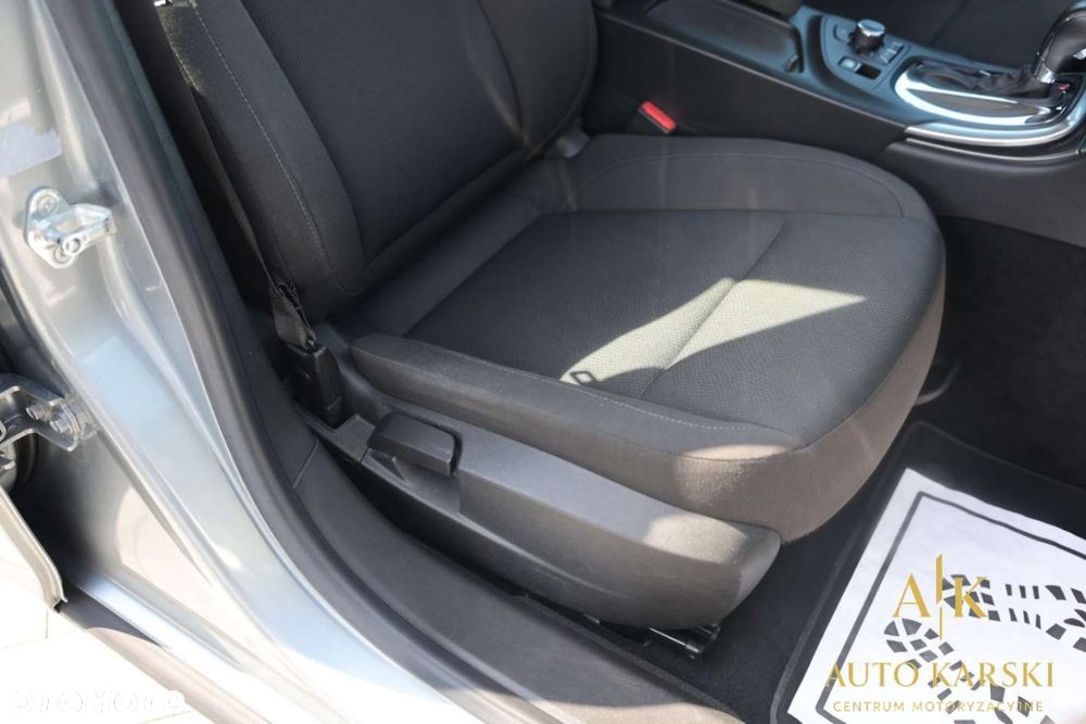 Opel Insignia - 38