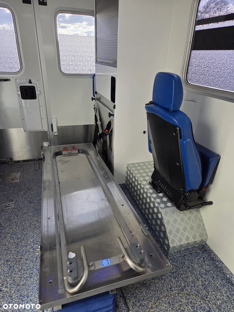 Mercedes-Benz SPRINTER - 10