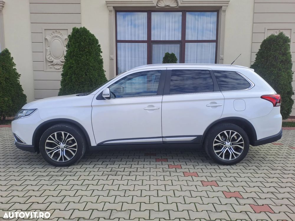 Mitsubishi Outlander 2.2 DI-D 4WD Instyle - 3
