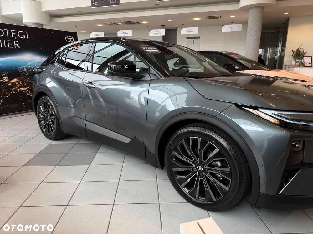 Toyota C-HR+ - 11