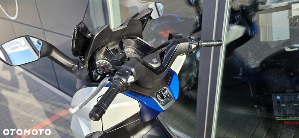 Honda NSS - 37