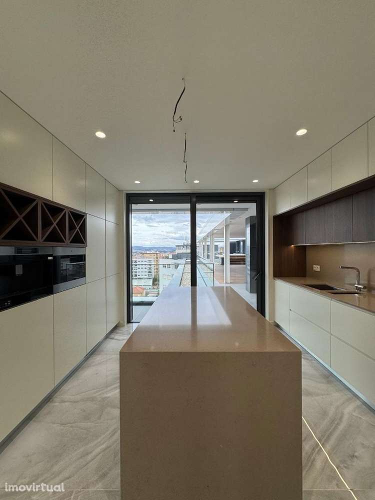 T4 Penthouse Gaia - Último Piso - Novo -Terraço 492 m2 Metro João Deus - Grande imagem: 3/41