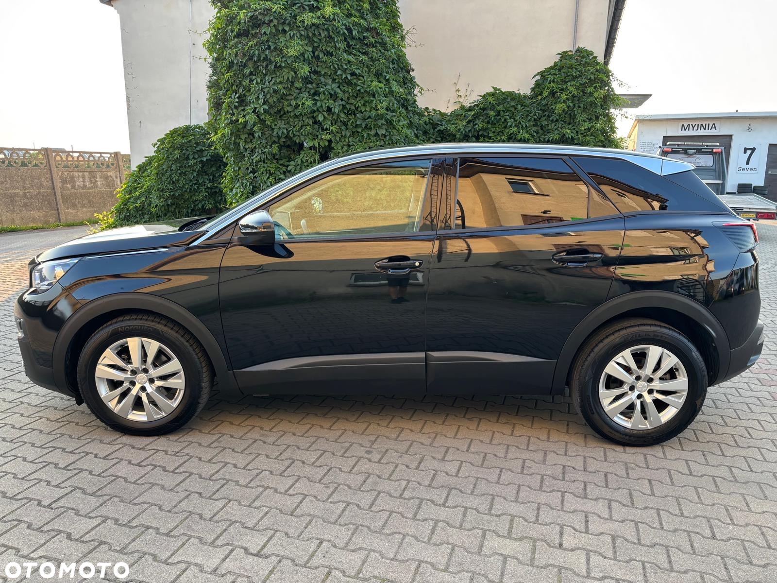 Peugeot 3008 1.2 PureTech Active S&S EAT6 - 9