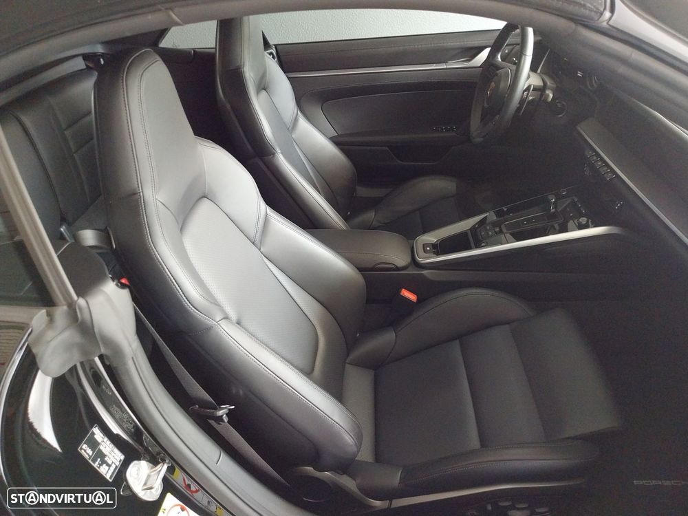 Porsche 911 Série F - 7