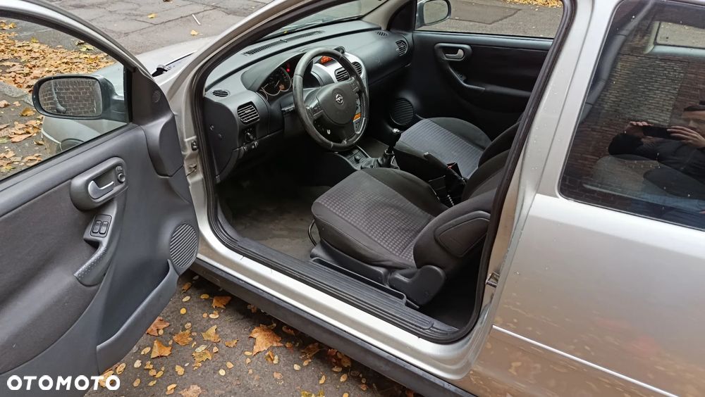 Opel Corsa - 11