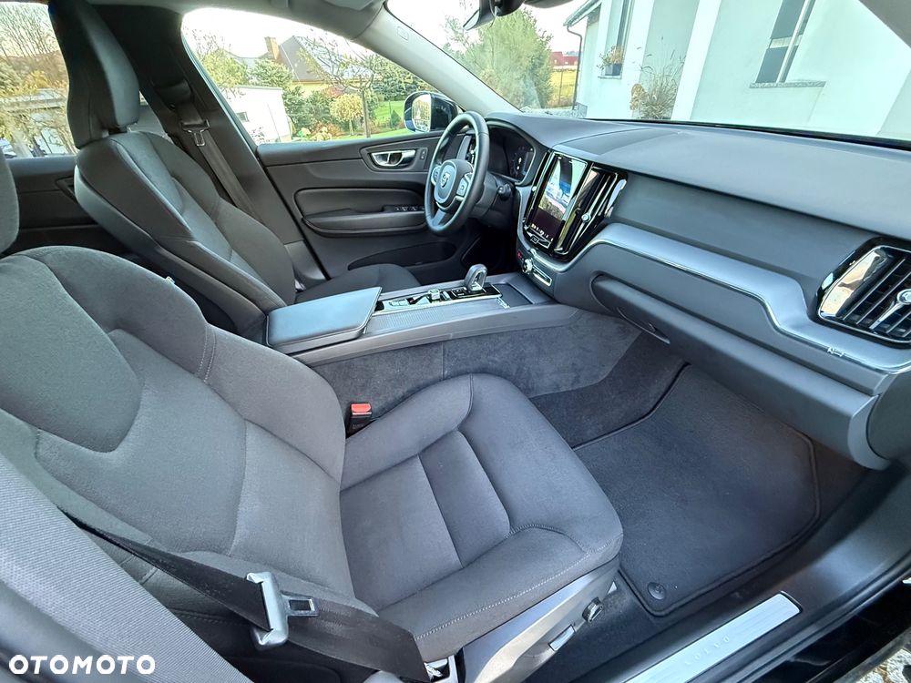Volvo XC 60 B4 D Geartronic Momentum Pro - 20
