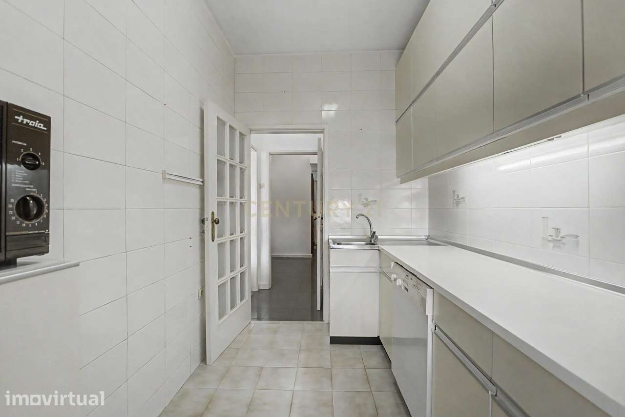 Apartamento T1 para Arrendamento, com 2 casas de banho no Bonfim, Port - Grande imagem: 3/24