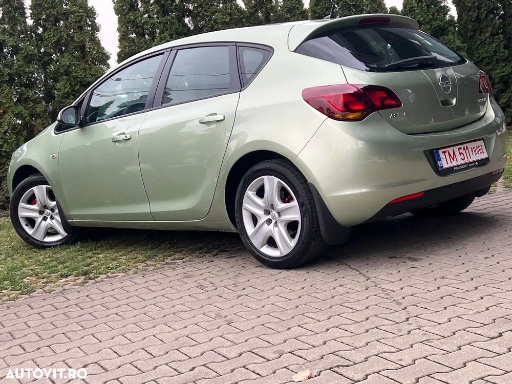 Opel Astra 1.4 Cosmo - 3