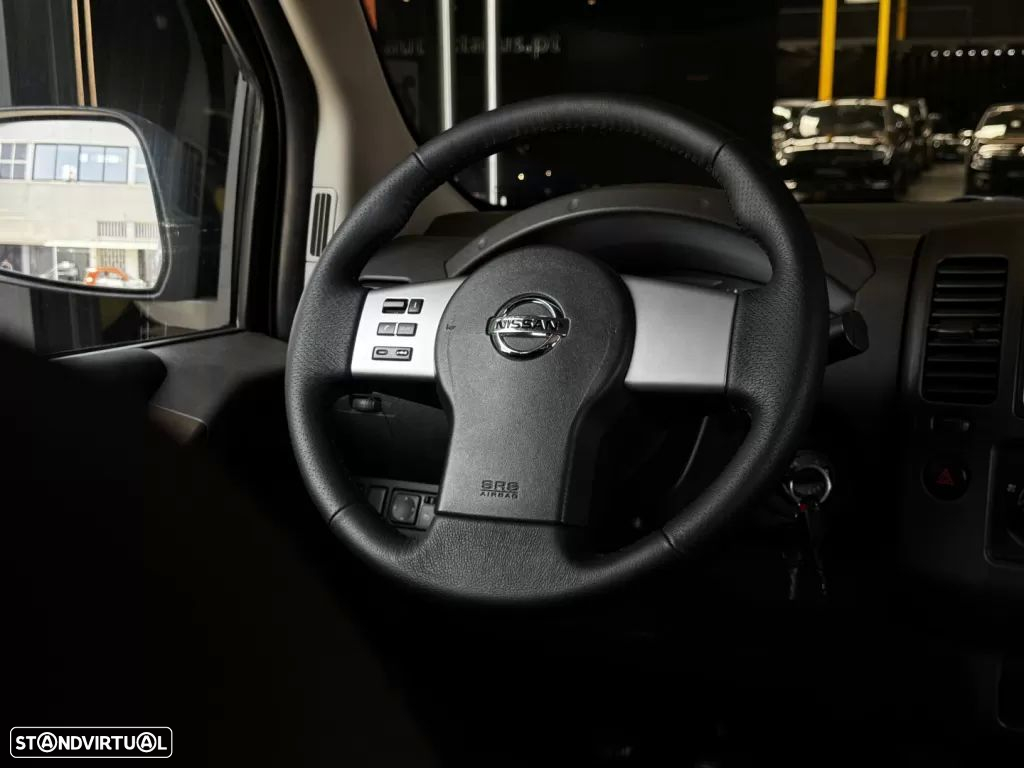 Nissan Navara 2.5 dCi CD FE P.Comfort 4WD - 27