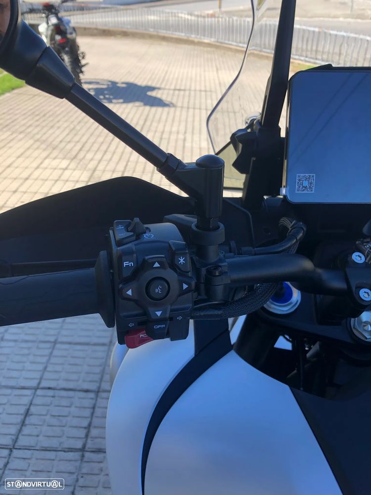 CF Moto 800MT ES - 14